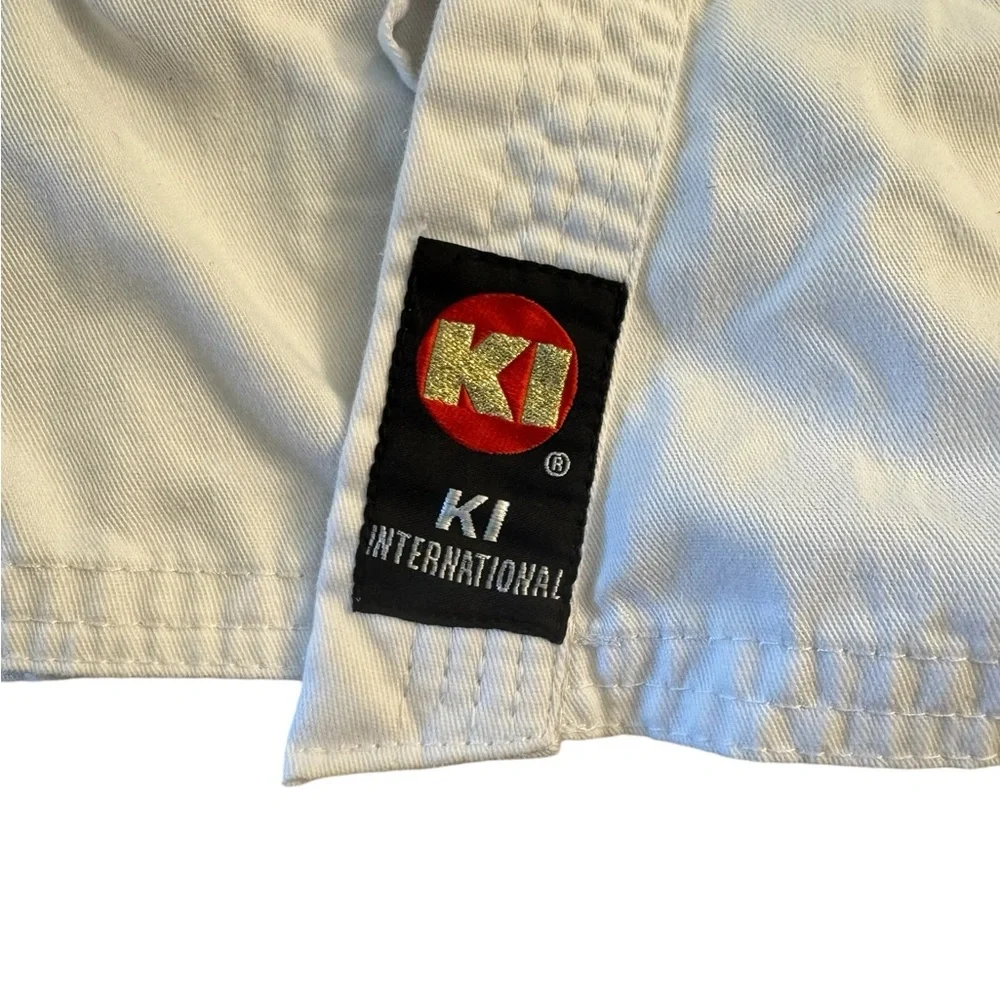 Costume KI International Martial Arts Gi Ages 3-6 White Belt Included